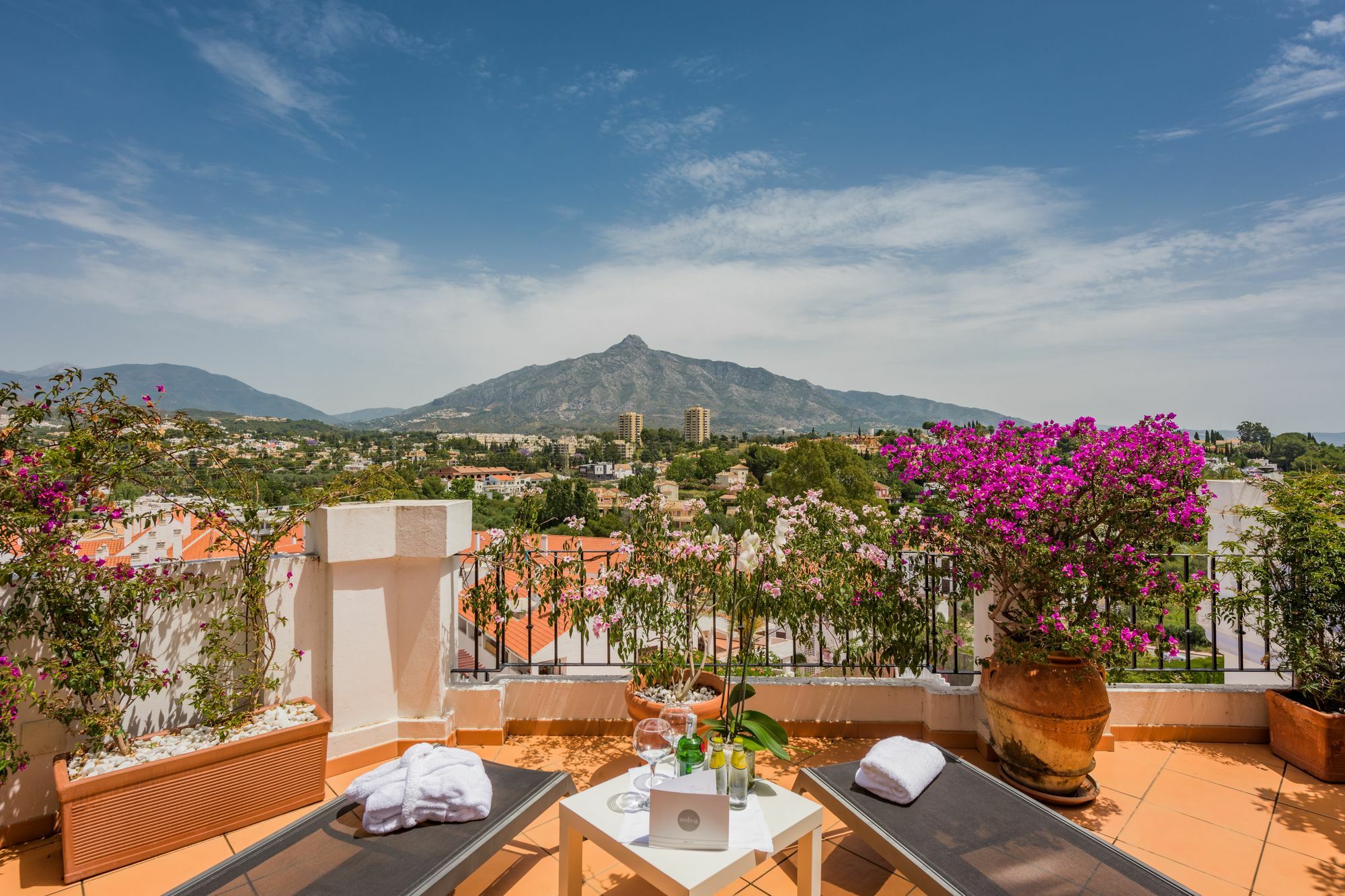 Molo 44 Puerto Banus Gasthof 4*