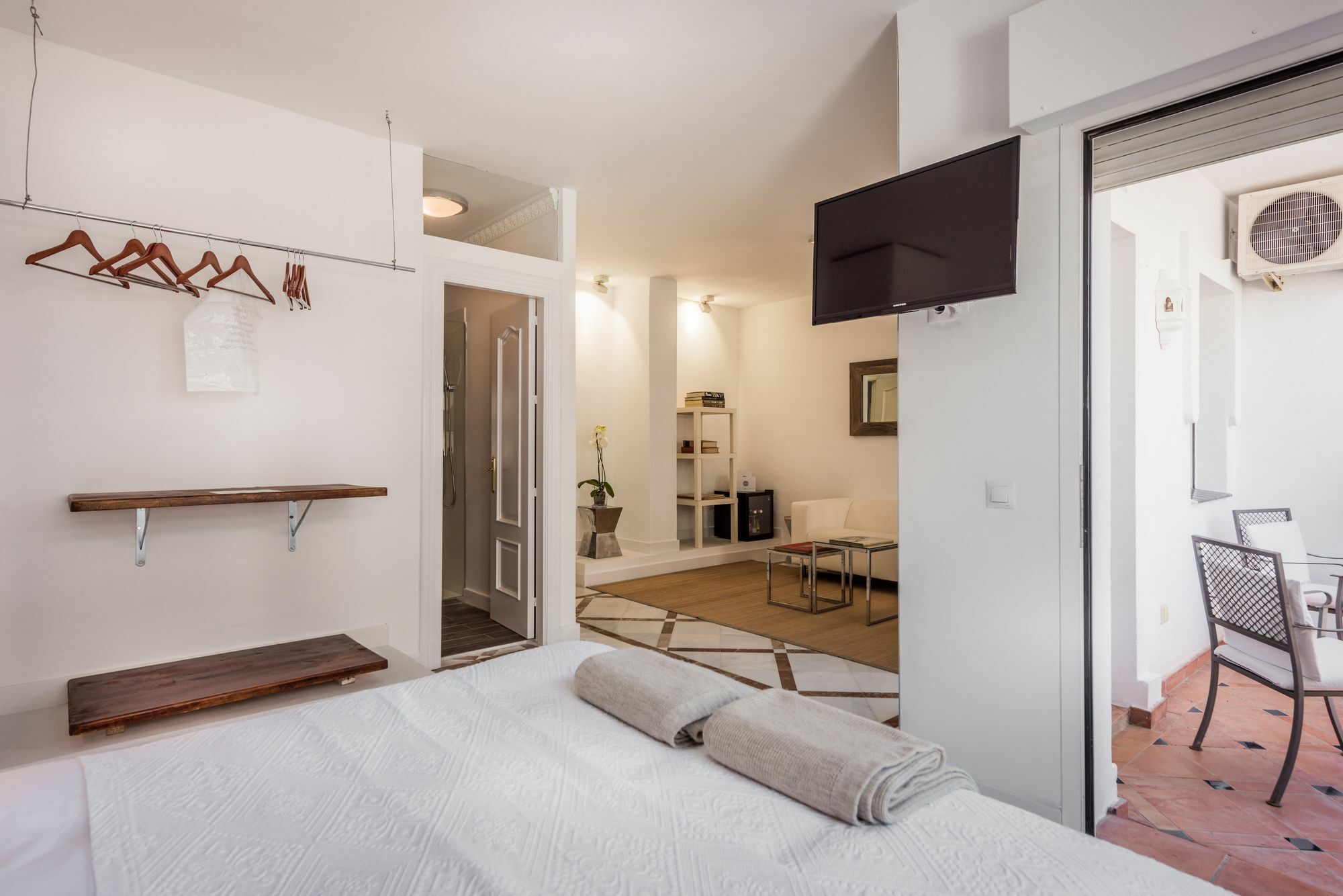 Molo 44 Puerto Banus 4*